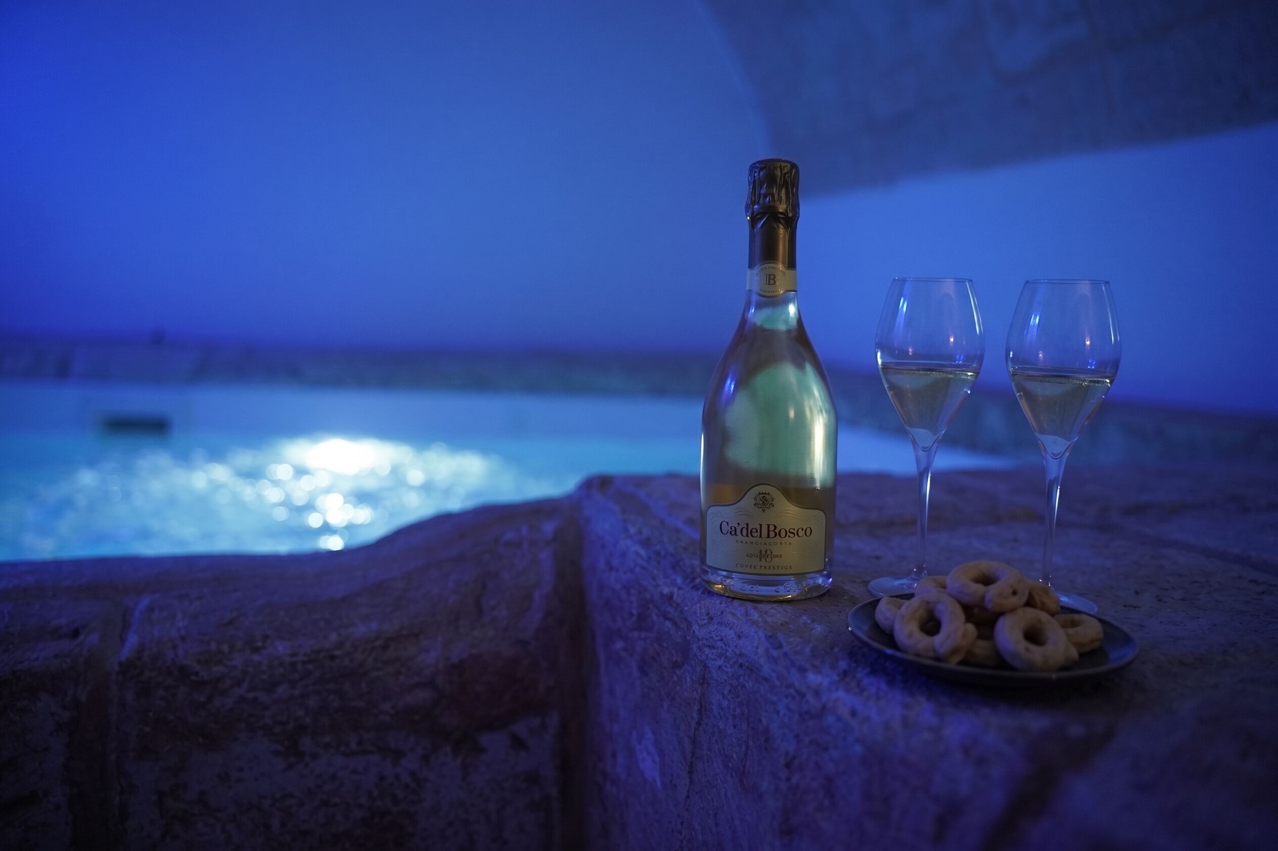 Degustazione Ca' del Bosco e tarallini a bordo vasca